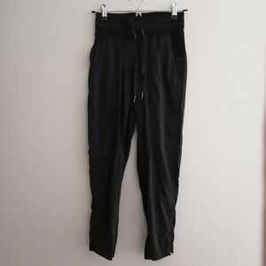 Lululemon Dance Studio Crop 25" Pants Black with Cinchable Hems Sizr 2